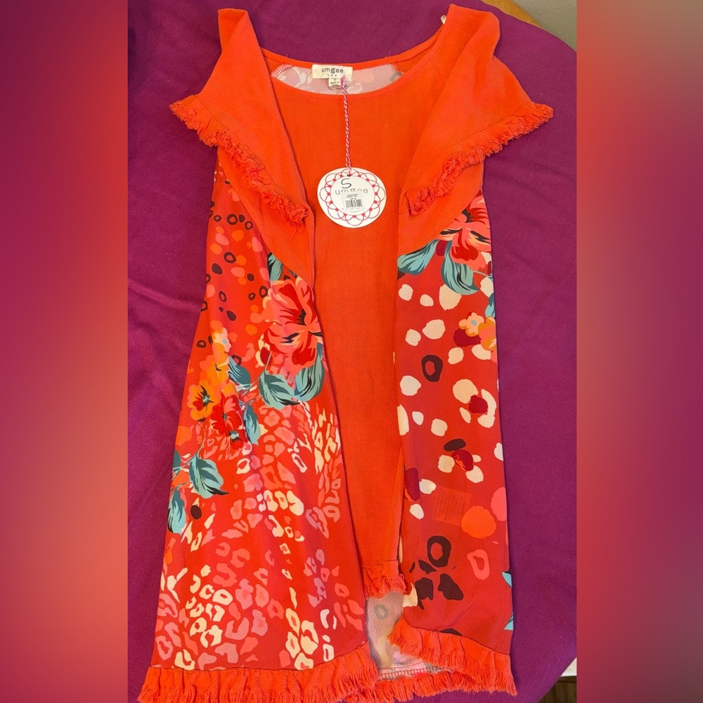 Umgee NWT linen and cotton top Size S
